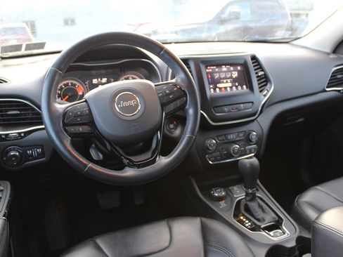 Used 2021 Jeep Cherokee Latitude Plus image 4