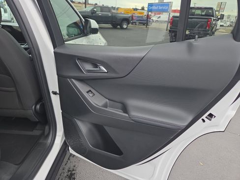 New 2026 Chevrolet Equinox LT image 16