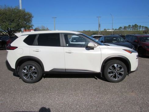 Certified 2023 Nissan Rogue SV image 2