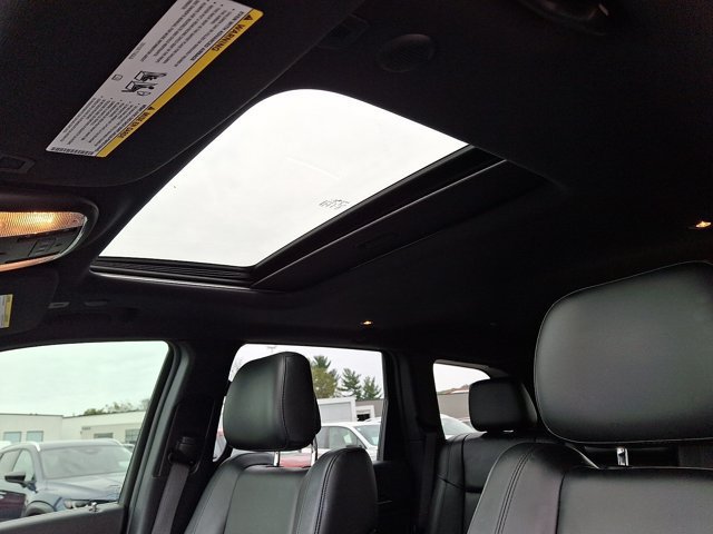 Certified 2022 Jeep Grand Cherokee Limited w/ Trailer Tow Group IV RWD image 18