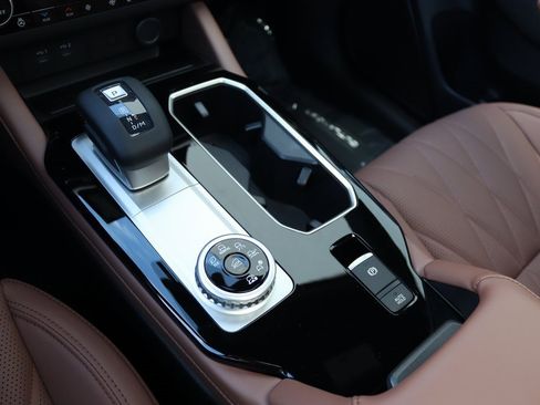 New 2025 Mitsubishi Outlander SEL image 13