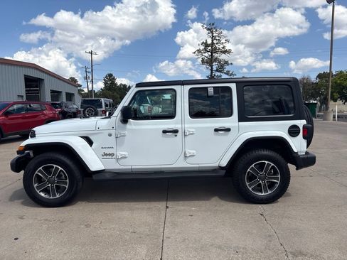 Used 2023 Jeep Wrangler Unlimited Sahara AWD/4WD image 7