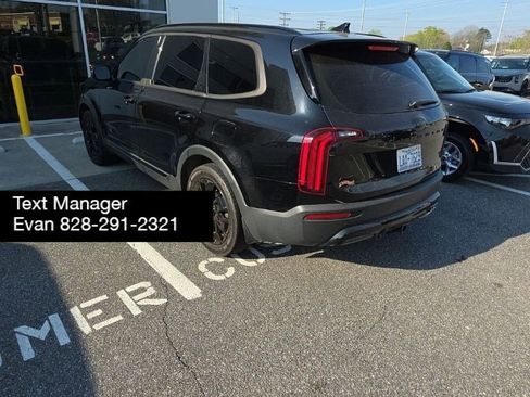 Used 2021 Kia Telluride EX w/ EX Premium Package image 3