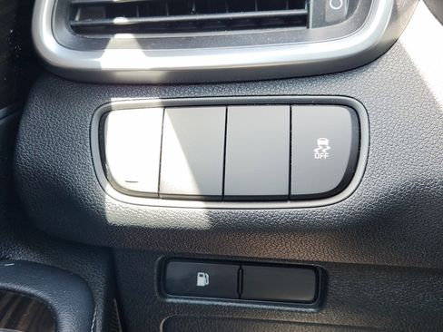 Used 2020 Kia Sorento L FWD image 22
