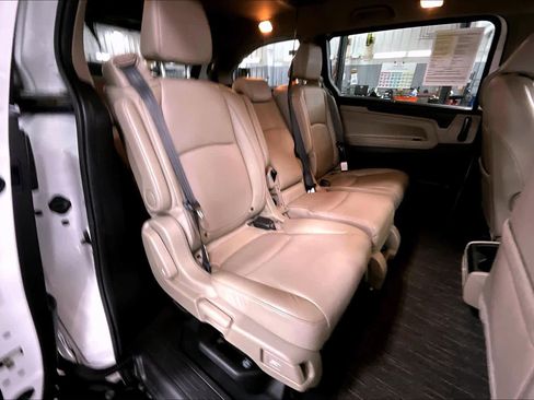 Used 2024 Honda Odyssey EX-L image 19