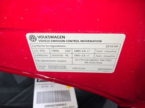 Used 2019 Volkswagen Beetle 2.0T S image 25