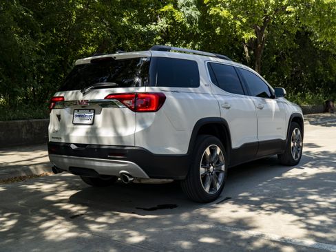 Used 2018 GMC Acadia SLT FWD image 9