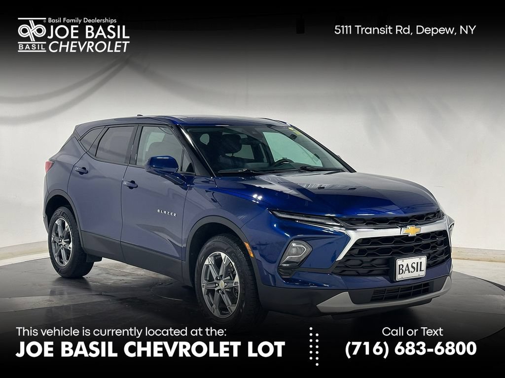 Used 2023 Chevrolet Blazer LT w/ Driver Confidence Package AWD/4WD image 1