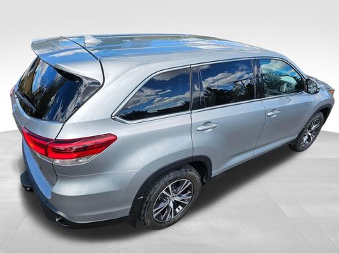 Used 2019 Toyota Highlander Plus image 13