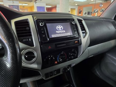 Used 2015 Toyota Tacoma 4x4 Double Cab w/ TRD Off-Road Package image 18