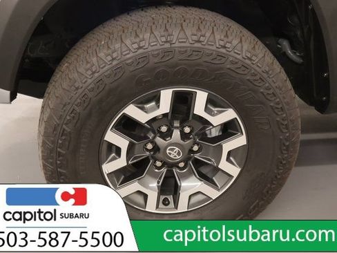 Used 2023 Toyota Tacoma TRD Off-Road w/ Black Out Package (TMS) AWD/4WD image 9