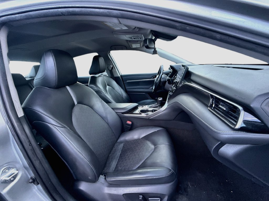Used 2022 Toyota Camry XSE FWD image 31
