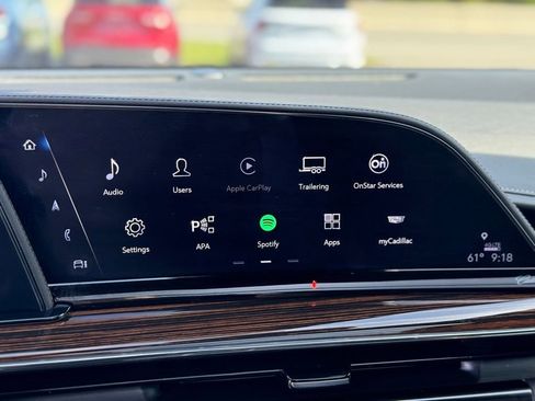 Used 2024 Cadillac Escalade Premium Luxury AWD/4WD image 19