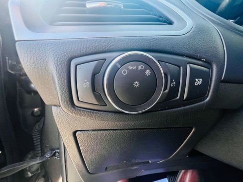 Used 2020 Ford Edge SE image 28