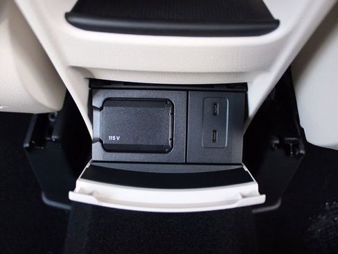 Used 2023 Mercedes-Benz GLA 250 4MATIC image 15