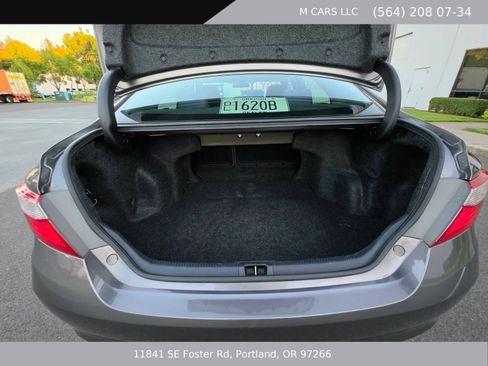 Used 2017 Toyota Camry LE FWD image 18