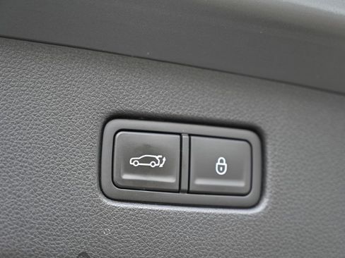 Used 2023 Genesis GV70 2.5T w/ Sport Prestige Package AWD/4WD image 27