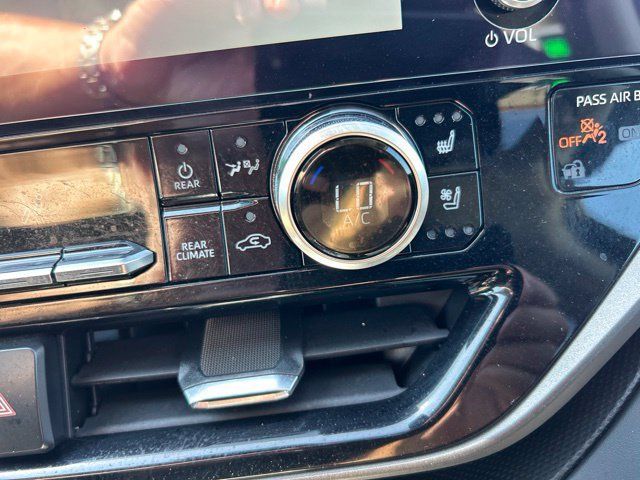 Used 2023 Toyota Highlander Limited AWD/4WD image 22