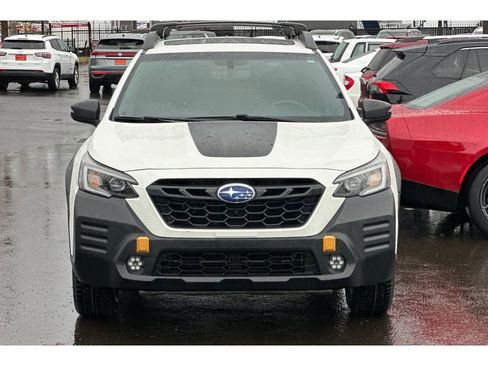 Used 2022 Subaru Outback Wilderness image 11