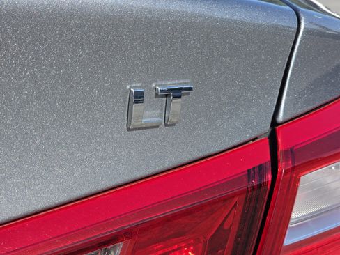 Used 2024 Chevrolet Malibu LT FWD image 8