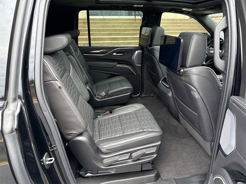 Certified 2024 Cadillac Escalade ESV Sport Platinum image 13