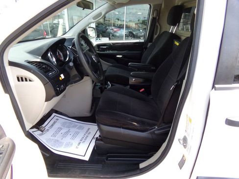 Used 2013 RAM C/V Tradesman FWD image 11