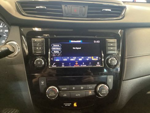 Used 2020 Nissan Rogue SV AWD/4WD image 27