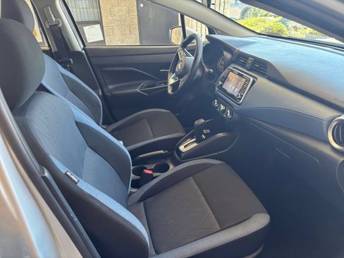 Used 2025 Nissan Versa SV FWD image 35