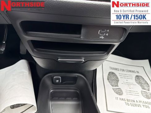 New 2026 Chrysler Pacifica Select image 24