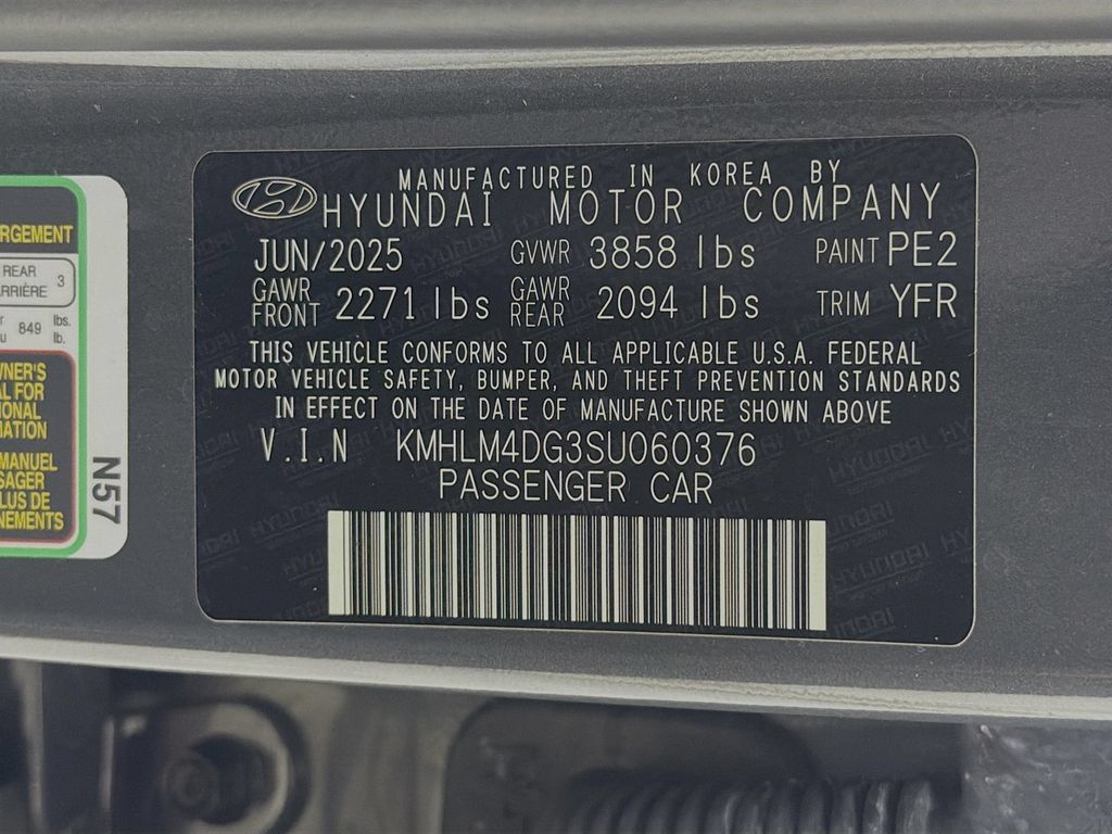 Used 2025 Hyundai Elantra Sport FWD image 31