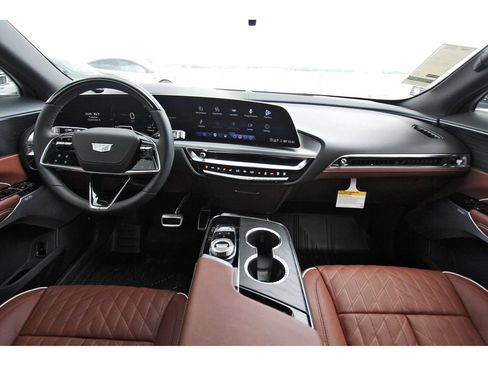 New 2027 Cadillac Lyriq Signature Luxury w/ Nappa Leather Package AWD/4WD image 9