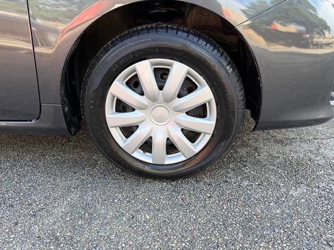 Used 2010 Toyota Corolla LE FWD image 27