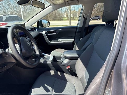 Used 2025 Toyota RAV4 XLE image 11