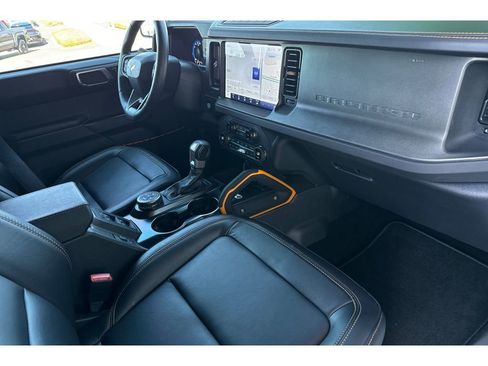 Used 2024 Ford Bronco Badlands image 18