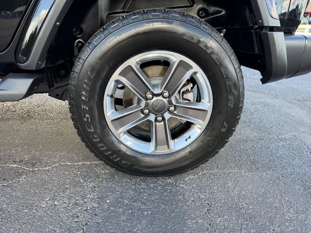 Used 2022 Jeep Wrangler Unlimited Sahara AWD/4WD image 9