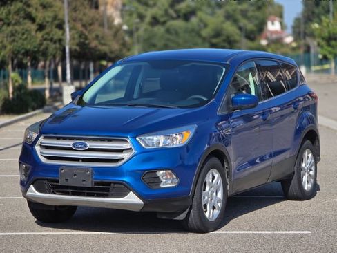 Used 2019 Ford Escape SE image 18