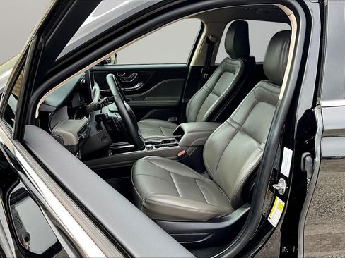 Used 2024 Lincoln Corsair AWD w/ Equipment Group 101A image 15
