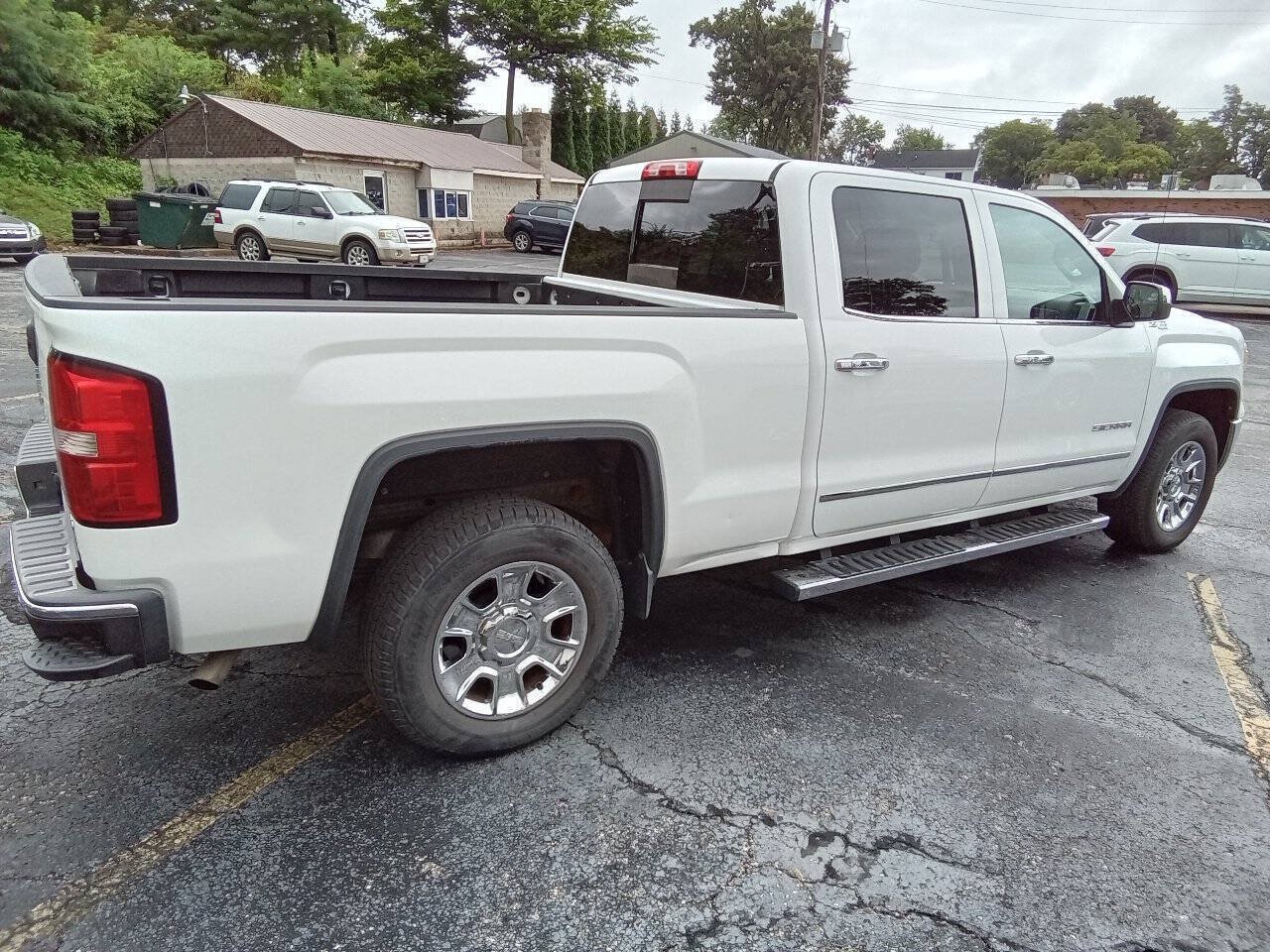 Used 2014 GMC Sierra 1500 SLT w/ SLT Preferred Package AWD/4WD image 9