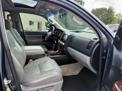 Used 2008 Toyota Sequoia SR5 RWD image 14