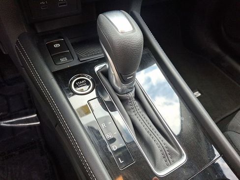 Certified 2024 Nissan Kicks SV image 14