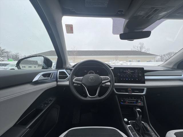 New 2026 Volkswagen Taos SE AWD/4WD image 14