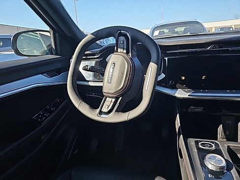 Used 2024 Jeep Wagoneer Launch Edition image 6