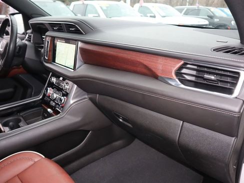 Used 2023 GMC Yukon XL Denali Ultimate image 30