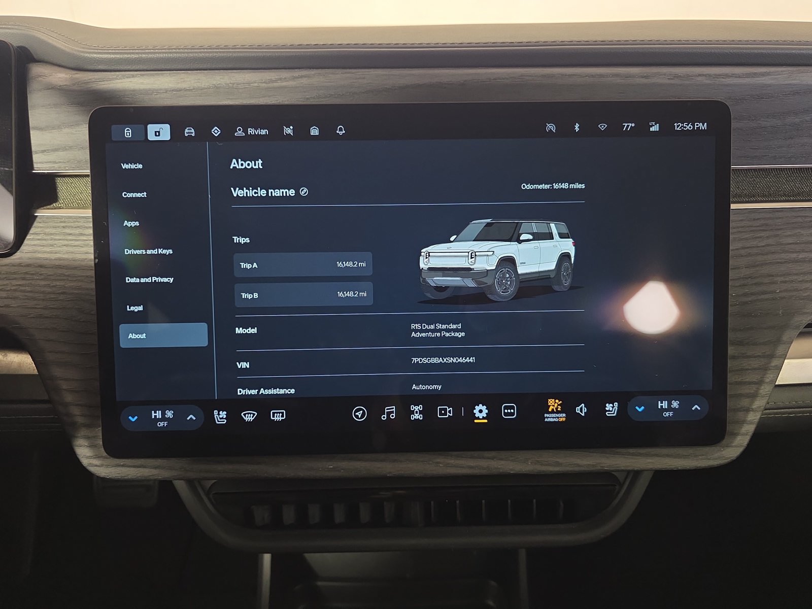 Used 2025 Rivian R1S Adventure Dual AWD/4WD image 29