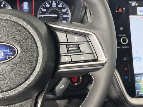 Used 2025 Subaru Outback Touring XT AWD/4WD image 30