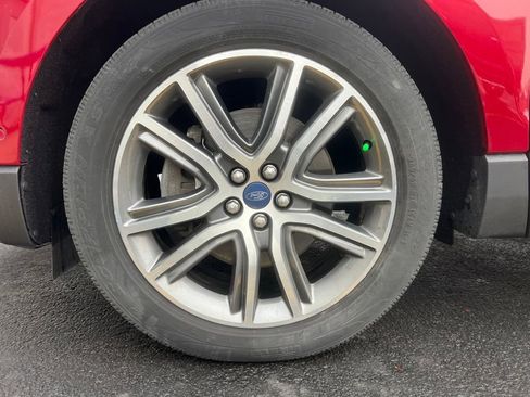 Used 2019 Ford Edge Titanium w/ Equipment Group 301A image 30