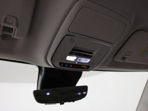 Used 2024 GMC Acadia Denali w/ Super Cruise Package image 11