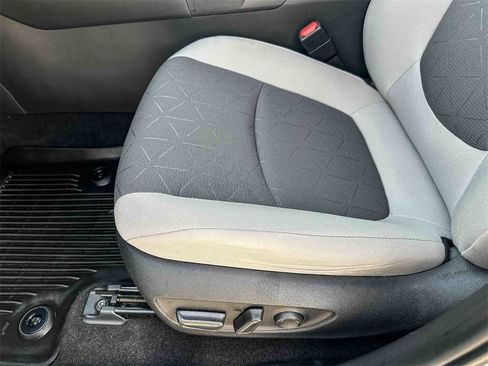 Used 2023 Toyota RAV4 XLE image 15