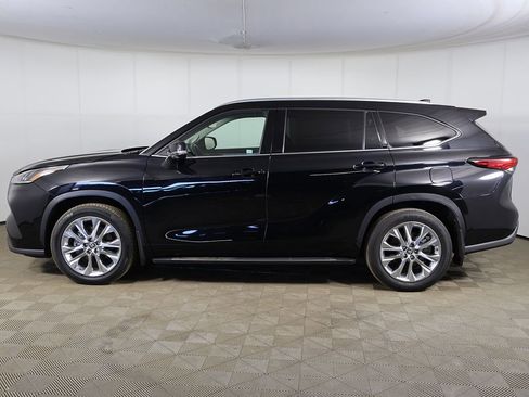 Used 2023 Toyota Highlander Limited AWD/4WD image 15