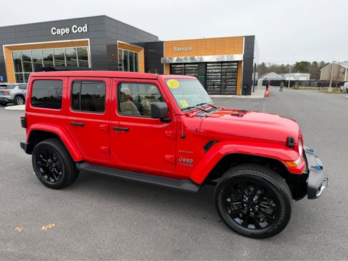 Used 2022 Jeep Wrangler Unlimited Sahara w/ Cold Weather Group image 2